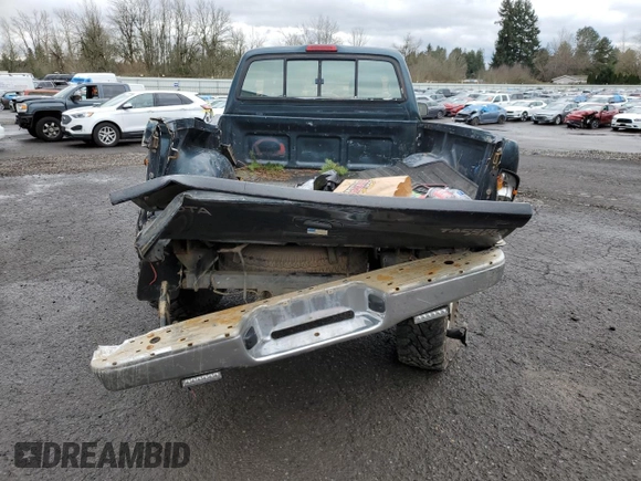 1998 Toyota Tacoma with VIN 4TAWN72N2WZ010087, listed as a Copart auction lot 47650315 with 317,285 mi miles and Salvage Title. Bid and sale history available at DreamBid. Image 6.