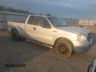 2008 Ford F-150 STX with VIN 1FTRX12W28KB72072, listed as a IAAI auction lot 42046460 with 282,296 mi miles and . Bid and sale history available at carsss.com. Image 1.