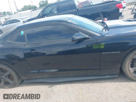 2015 Chevrolet Camaro SS с VIN 2G1FJ1EW7F9103577, выставлен на аукционе IAAI как лот 42401894 с пробегом 82 225 миль миль и . История ставок и продаж доступна на DreamBid. Изображение 13.