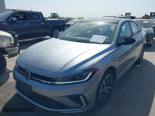 2025 Volkswagen Jetta SE with VIN 3VW7X7BU7SM017863, listed as a IAAI auction lot 41846525 with 7,490 mi miles. Bid and sale history available at carsss.com. Image 20.