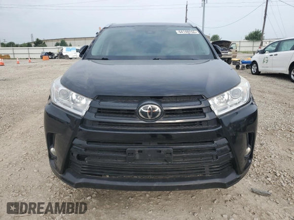 2018 Toyota Highlander SE with VIN 5TDJZRFH9JS556088, listed as a Copart auction lot 64148555 with 50,645 mi miles and Clean title. Bid and sale history available at DreamBid. Image 5.