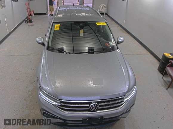 2024 Volkswagen Tiguan SE z VIN 3VV3B7AX5RM084940, wystawiony jako IAAI lot #42731231 z przebiegiem 19 747 mil mil oraz . Historia ofert i sprzedaży dostępna na DreamBid. Obrazek 31.