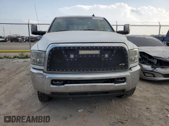 2017 Ram 2500 SLT with VIN 3C6UR5DL4HG776414, listed as a Copart auction lot 45248074 with 207,974 mi miles and Salvage title. Bid and sale history available at DreamBid. Image 5.