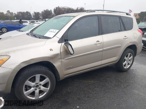 2008 Toyota RAV4 Ltd with VIN JTMZK31V185022939, listed as a IAAI auction lot 41563142 with 165,669 mi miles. Bid and sale history available at carsss.com. Image 6.