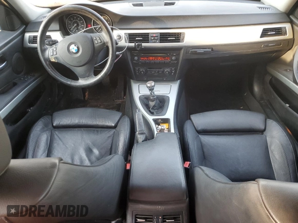 2006 BMW 3 Series 330i with VIN WBAVB33546AZ85539, listed as a Copart auction lot 43330385 with 201,132 mi miles and Salvage Title. Bid and sale history available at DreamBid. Image 8.