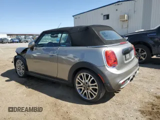 2016 MINI Convertible S with VIN WMWWG9C58G3A91318, listed as a Copart auction lot 46162435 with 30,643 mi miles and Salvage title. Bid and sale history available at DreamBid. Image 2.