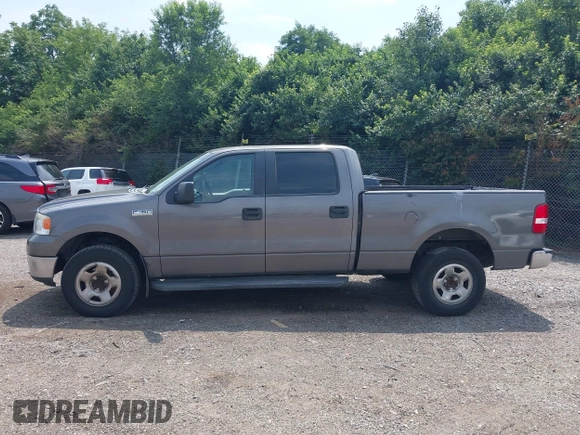 2008 Ford F-150 XLT z VIN 1FTPW14568FA02708, wystawiony jako IAAI lot #42619525 z przebiegiem 144 518 mil mil oraz . Historia ofert i sprzedaży dostępna na DreamBid. Obrazek 14.