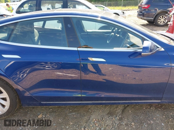 2017 Tesla Model S 100D с VIN 5YJSA1E25HF188114, выставлен на аукционе IAAI как лот 42193125 с пробегом 114 587 миль миль и . История ставок и продаж доступна на DreamBid. Изображение 13.