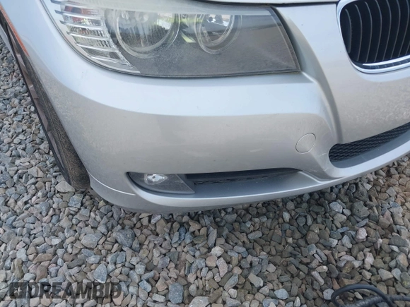 2011 BMW 3 Series 328i with VIN WBAPH7G59BNN05247, listed as a IAAI auction lot 41806543 with 174,944 mi miles. Bid and sale history available at carsss.com. Image 6.