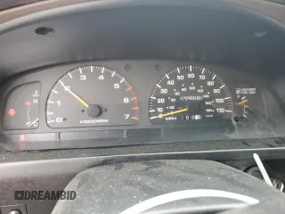 1997 Toyota 4Runner SR5 z VIN JT3GN86R1V0037073, wystawiony jako Copart lot #53815005 z przebiegiem 177 612 mil mil oraz Czysty tytuł • Clean title. Historia ofert i sprzedaży dostępna na DreamBid. Obrazek 9.