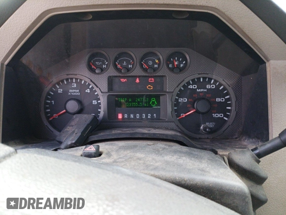 2008 Ford F-250 XL z VIN 1FTNF20508EB07382, wystawiony jako IAAI lot #42521031 z przebiegiem 123 755 mil mil oraz . Historia ofert i sprzedaży dostępna na DreamBid. Obrazek 31.