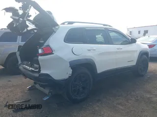 2019 Jeep Cherokee Trailhawk Elite with VIN 1C4PJMBX4KD207368, listed as a IAAI auction lot 41898251 with 49,847 mi miles. Bid and sale history available at carsss.com. Image 4.
