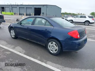 2008 Pontiac G6 1SV Value Leader z VIN 1G2ZF57B284105013, wystawiony jako IAAI lot #42183238 z przebiegiem 162 960 mil mil oraz . Historia ofert i sprzedaży dostępna na DreamBid. Obrazek 3.