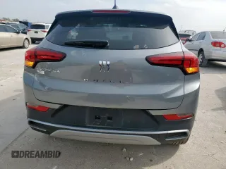 2024 Buick Encore GX Preferred z VIN KL4AMBSLXRB205414, wystawiony jako Copart lot #51475825 z przebiegiem 11 163 mil mil oraz Szkoda całkowita • Salvage title. Historia ofert i sprzedaży dostępna na DreamBid. Obrazek 6.