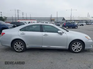 2010 Lexus ES 330 z VIN JTHBK1EG9A2386744, wystawiony jako IAAI lot #42378931 z przebiegiem 156 822 mil mil oraz . Historia ofert i sprzedaży dostępna na DreamBid. Obrazek 13.