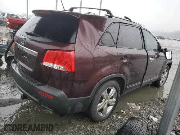 2013 Kia Sorento EX with VIN 5XYKU4A25DG346629, listed as a Copart auction lot 84064594 with Not Provided miles and Salvage Title. Bid and sale history available at carsss.com. Image 3.
