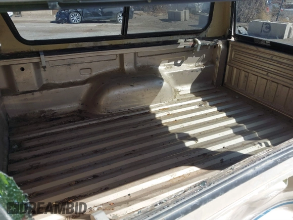 1993 Ford Ranger Splash z VIN 1FTCR10A9PPA96049, wystawiony jako IAAI lot #41792924 z przebiegiem 6 840 mil mil oraz . Historia ofert i sprzedaży dostępna na DreamBid. Obrazek 8.
