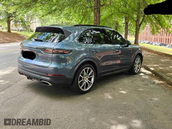 2019 Porsche Cayenne z VIN WP1AA2AY0KDA01354, wystawiony jako Copart lot #57595785 z przebiegiem 73 889 mil mil oraz Szkoda całkowita • Salvage title. Historia ofert i sprzedaży dostępna na DreamBid. Obrazek 4.