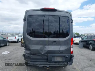 2018 Ford Transit XL z VIN 1FBZX2CG0JKA09945, wystawiony jako IAAI lot #42260073 z przebiegiem 60 838 mil mil oraz . Historia ofert i sprzedaży dostępna na DreamBid. Obrazek 6.