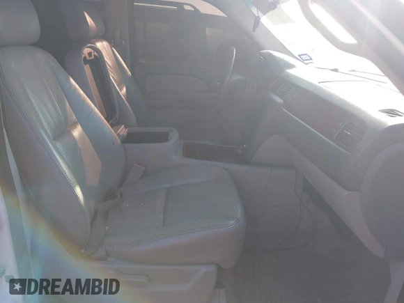 2007 GMC Yukon SLE w/3SA with VIN 1GKFC13C77R312288, listed as a IAAI auction lot 41970782 with 187,968 mi miles. Bid and sale history available at carsss.com. Image 5.