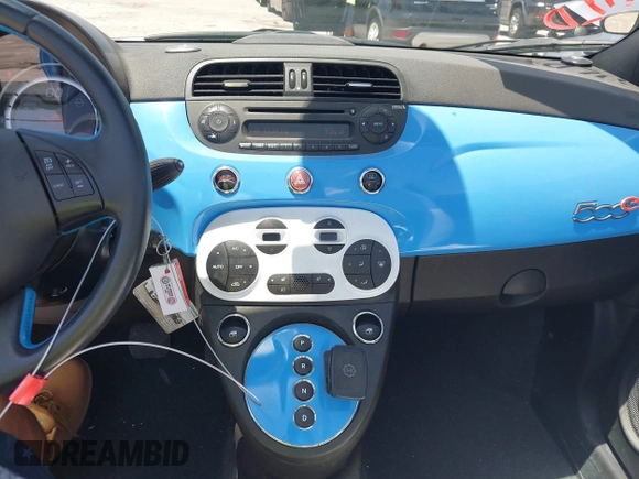 2015 FIAT 500e с VIN 3C3CFFGE6FT732844, выставлен на аукционе IAAI как лот 42212123 с пробегом 34 733 миль миль и . История ставок и продаж доступна на DreamBid. Изображение 14.