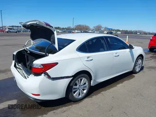 2013 Lexus ES 4dr Sdn with VIN JTHBK1GG5D2044256, listed as a IAAI auction lot 41924151 with 180,045 mi miles. Bid and sale history available at carsss.com. Image 4.