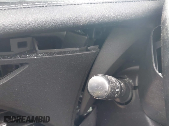 2019 Toyota Sienna SE with VIN 5TDXZ3DC4KS014221, listed as a IAAI auction lot 42275498 with 32,381 mi miles and . Bid and sale history available at DreamBid. Image 7.