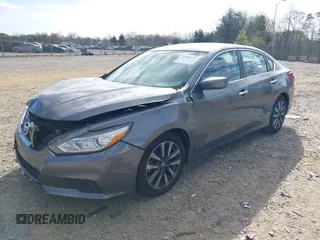 2017 Nissan Altima SV z VIN 1N4AL3AP0HC288370, wystawiony jako IAAI lot #41908701 z przebiegiem 80 551 mil mil oraz . Historia ofert i sprzedaży dostępna na DreamBid. Obrazek 17.