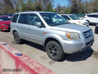 2008 Honda Pilot SE with VIN 5FNYF18338B036073, listed as a IAAI auction lot 42069377 with 191,324 mi miles. Bid and sale history available at carsss.com. Image 1.
