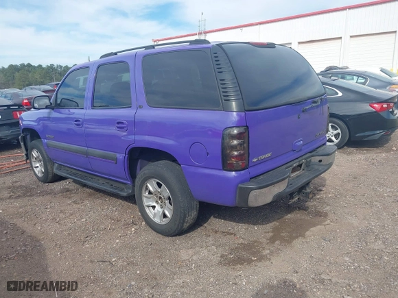 2002 Chevrolet Tahoe LT with VIN 1GNEK13Z32J271946, listed as a IAAI auction lot 41822716 with 295,863 mi miles. Bid and sale history available at carsss.com. Image 3.