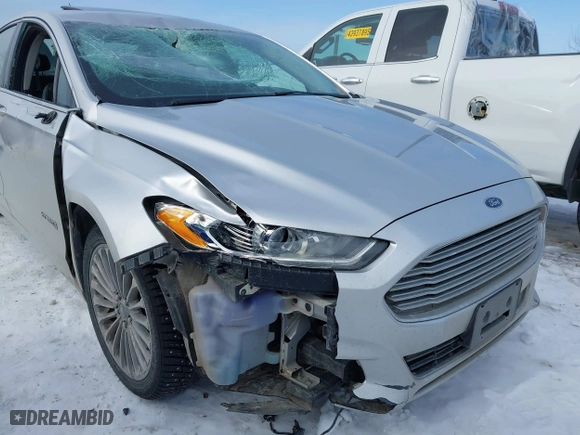 2014 Ford Fusion Titanium Hybrid with VIN 3FA6P0RU1ER291455, listed as a IAAI auction lot 41821152 with 108,408 mi miles. Bid and sale history available at carsss.com. Image 6.