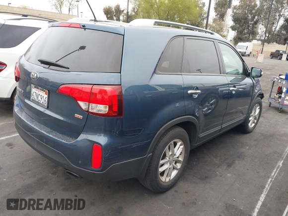 2014 Kia Sorento LX with VIN 5XYKT3A66EG440701, listed as a IAAI auction lot 42067372 with 40,559 mi miles and . Bid and sale history available at DreamBid. Image 4.