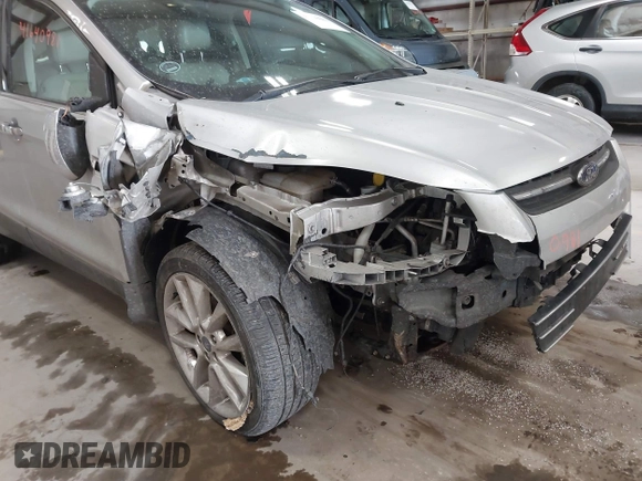 2016 Ford Escape SE with VIN 1FMCU0GX6GUB91605, listed as a IAAI auction lot 41640981 with 130,517 mi miles. Bid and sale history available at carsss.com. Image 6.