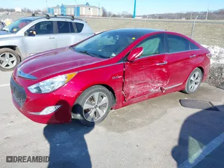 2012 Hyundai Sonata Hybrid with VIN KMHEC4A42CA025322, listed as a IAAI auction lot 41412200 with 69,930 mi miles. Bid and sale history available at carsss.com. Image 17.