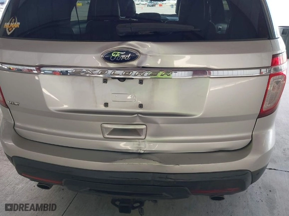 2014 Ford Explorer XLT with VIN 1FM5K7D84EGB63060, listed as a IAAI auction lot 41992605 with 134,428 mi miles. Bid and sale history available at carsss.com. Image 6.