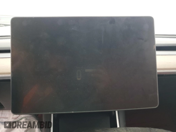 2020 Tesla Model Y Long Range z VIN 5YJYGDEE7LF057909, wystawiony jako Copart lot #50435535 z przebiegiem Nie podano mil oraz Nie do naprawy • Non repairable. Historia ofert i sprzedaży dostępna na DreamBid. Obrazek 9.