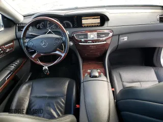 2011 Mercedes-Benz CL-Class CL 550 with VIN WDDEJ9EB2BA026880, listed as a Copart auction lot 85356104 with 121,123 mi miles and Clean Title. Bid and sale history available at carsss.com. Image 8.