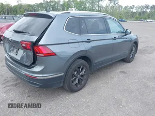 2024 Volkswagen Tiguan SE with VIN 3VV3B7AX8RM134486, listed as a IAAI auction lot 42095457 with 21,295 mi miles and . Bid and sale history available at DreamBid. Image 4.