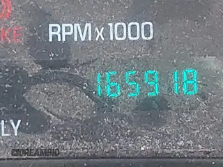 1994 Cadillac Seville STS z VIN 1G6KY5296RU823387, wystawiony jako IAAI lot #42151901 z przebiegiem 165 918 mil mil oraz . Historia ofert i sprzedaży dostępna na DreamBid. Obrazek 16.