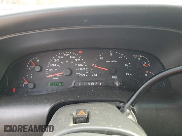2003 Ford Excursion XLT with VIN 1FMNU41S63ED13428, listed as a Copart auction lot 81823804 with 219,056 mi miles and Salvage Title. Bid and sale history available at DreamBid. Image 9.