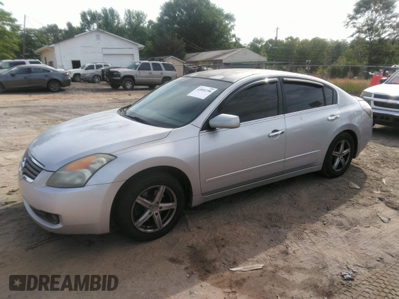 2008 Nissan Altima 2.5 S with VIN 1N4AL21E68C180831, listed as a IAAI auction lot 42091296 with 229,780 mi miles. Bid and sale history available at carsss.com. Image 2.