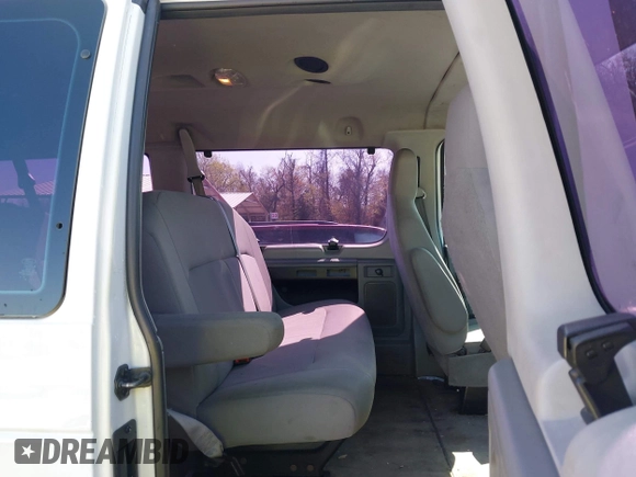 2013 Ford Econoline Passenger XL with VIN 1FBSS3BL5DDA58538, listed as a IAAI auction lot 41918651 with 141,471 mi miles and . Bid and sale history available at DreamBid. Image 8.
