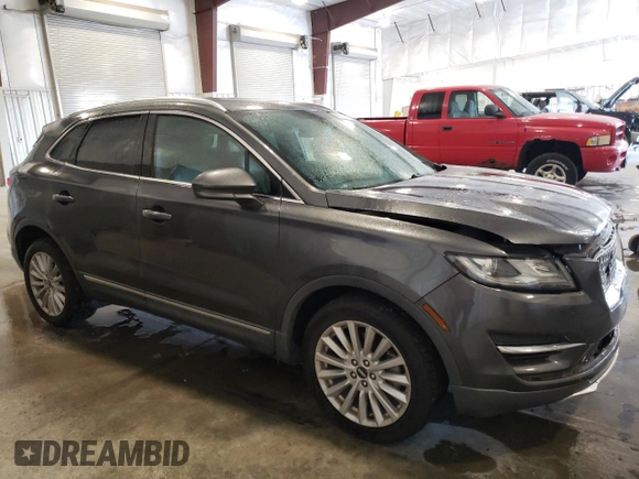 2019 Lincoln MKC Standard z VIN 5LMCJ1C97KUL26389, wystawiony jako Copart lot #70052054 z przebiegiem 36 756 mil mil oraz Szkoda całkowita • Salvage title. Historia ofert i sprzedaży dostępna na DreamBid. Obrazek 4.