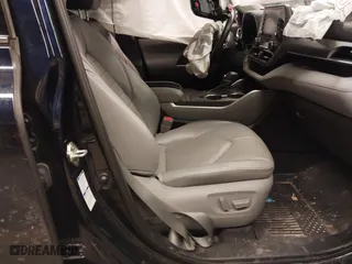 2020 Toyota Highlander XLE with VIN 5TDGZRBH3LS519783, listed as a IAAI auction lot 41366430 with 123,054 mi miles. Bid and sale history available at carsss.com. Image 5.
