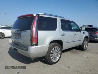 2011 Cadillac Escalade z VIN 1GYS3AEF4BR349870, wystawiony jako Copart lot #54930545 z przebiegiem 141 363 mil mil oraz Szkoda całkowita • Salvage title. Historia ofert i sprzedaży dostępna na DreamBid. Obrazek 3.