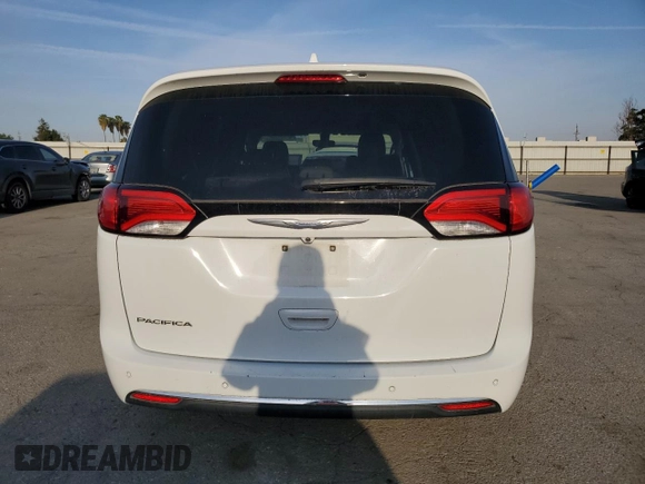 2018 Chrysler Pacifica Touring L Plus z VIN 2C4RC1EG1JR121816, wystawiony jako Copart lot #54615585 z przebiegiem 157 900 mil mil oraz Tytuł czysty. Historia ofert i sprzedaży dostępna na DreamBid. Obrazek 6.