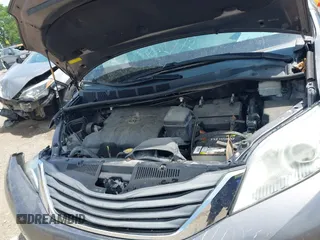 2014 Toyota Sienna XLE с VIN 5TDYK3DC8ES451829, выставлен на аукционе IAAI как лот 42689122 с пробегом 104 729 миль миль и . История ставок и продаж доступна на DreamBid. Изображение 10.