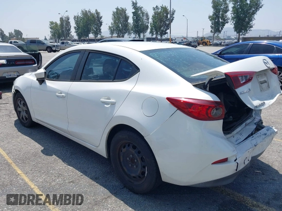 2015 Mazda 3 i Sport z VIN 3MZBM1U72FM168302, wystawiony jako IAAI lot #42331347 z przebiegiem 122 801 mil mil oraz . Historia ofert i sprzedaży dostępna na DreamBid. Obrazek 3.