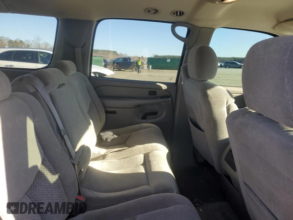 2004 Chevrolet Suburban LS with VIN 1GNEC16Z34J262904, listed as a Copart auction lot 88087935 with 232,137 mi miles and Salvage Title. Bid and sale history available at carsss.com. Image 11.