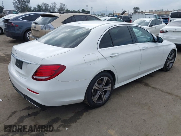 2020 Mercedes-Benz E 350 with VIN W1KZF8DB7LA818152, listed as a IAAI auction lot 41871865 with 89,101 mi miles and . Bid and sale history available at DreamBid. Image 4.